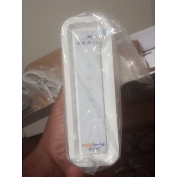 ARRIS SURFboard SB6190 DOCSIS 3.0 Cable Modem 32x8 1.4Gbps - New Sealed in Box - Picture 10 of 11